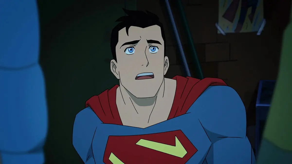 Superman aparece assustado em ambiente escuro na animação Minhas Aventuras com o Superman