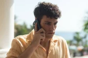 Oasis: série comparada a Elite e The White Lotus estreia na Netflix; conheça a trama