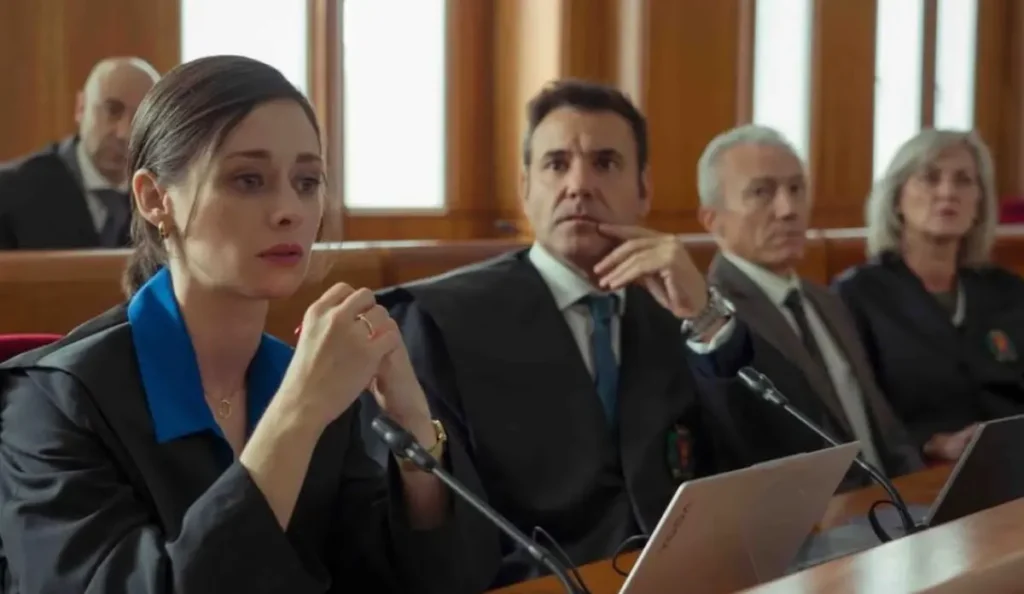 Amanda Torres em Perdendo o Juízo, série jurídica espanhola da Netflix