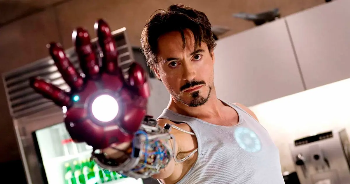 Robert Doweny Jr. ficou mundialmente conhecido por interpretar Tony Stark, o Homem de Ferro