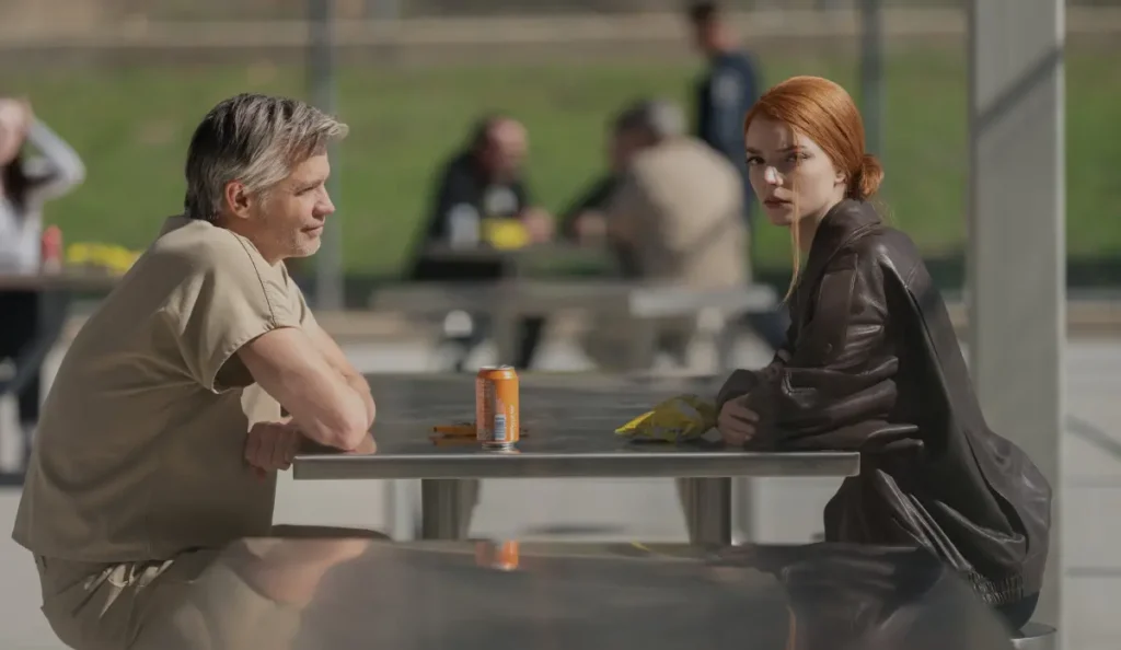 Cena da série Lucky, estrelada por Anya Taylor-Joy na Apple TV