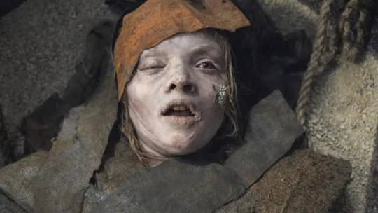 Maldição da Múmia: entenda o que acontece com Katie no final do filme da HBO Max
