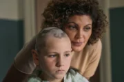 Sem Nada a Perder: novo drama da Netflix acompanha uma mãe em luta para salvar o filho