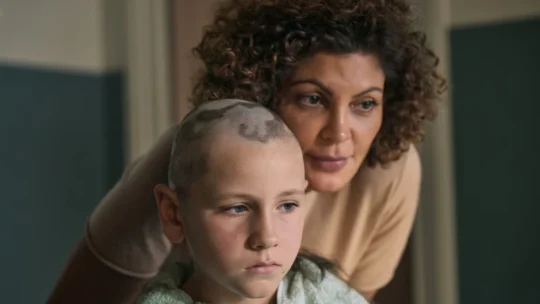 Sem Nada a Perder: novo drama da Netflix acompanha uma mãe em luta para salvar o filho