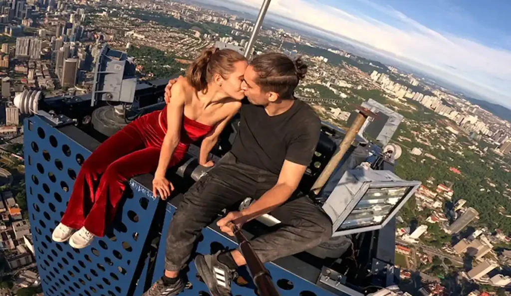 Cena do documentário Skywalkers Uma História de Amor com Angela Nikolau e Ivan Beerkus