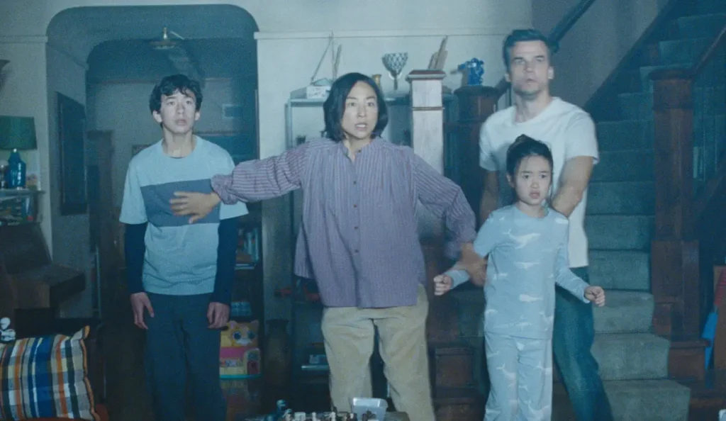 Cena do filme A Última Casa, suspense de ficção científica lançado pela Netflix