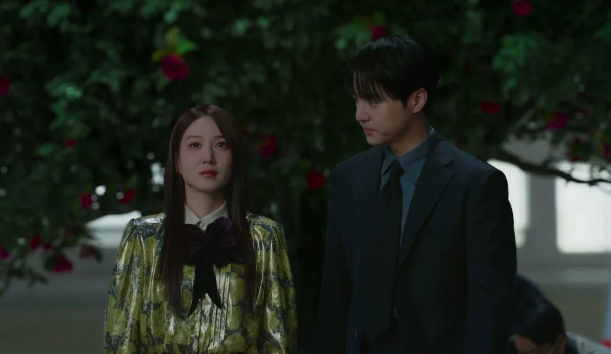 Park Eun-bin e Yang Se-jong juntos em cena de Assustadoramente Apaixonados, dorama disponível na Netflix