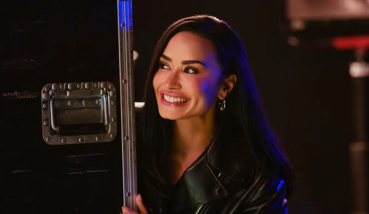 Demi Lovato como Mitchie Torres em Camp Rock 3, novo filme do Disney+