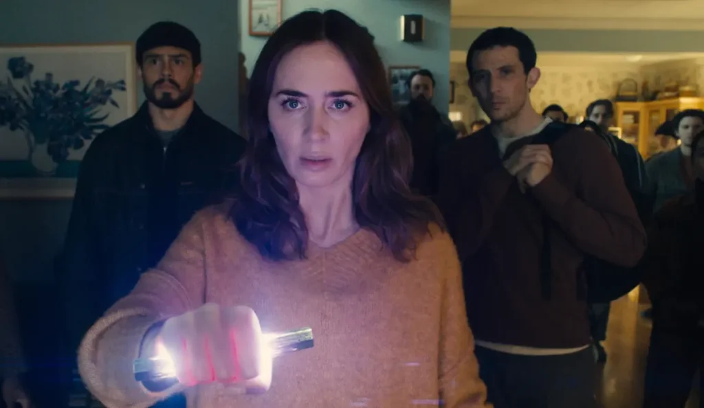 Imagem do filme Dia D, com Emily Blunt como Margaret durante uma das revelações do final