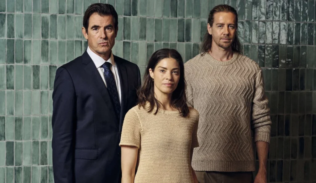 Protagonista do filme A Mulher Secreta em cena do suspense da Netflix
