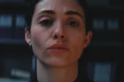 Fúria final explicado: quem matou Isabel e o que significa o sorriso de Alice