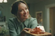 O Convite: filme de Olivia Wilde ganha data para chegar às plataformas digitais