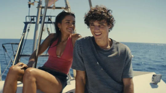 O Último Nascer do Sol estreia no Prime Video; conheça o filme da autora de After