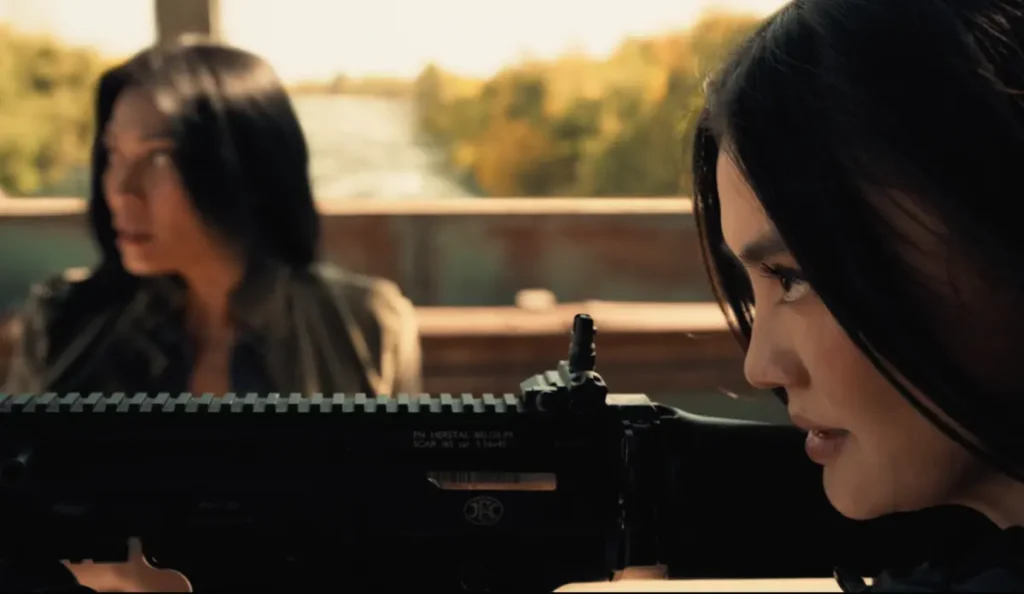 Lila e Amisha durante os acontecimentos do 5º episódio da 4ª temporada de Reacher