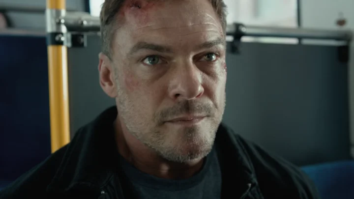 Reacher: final explicado do 5º episódio da 4ª temporada e o mistério da foto