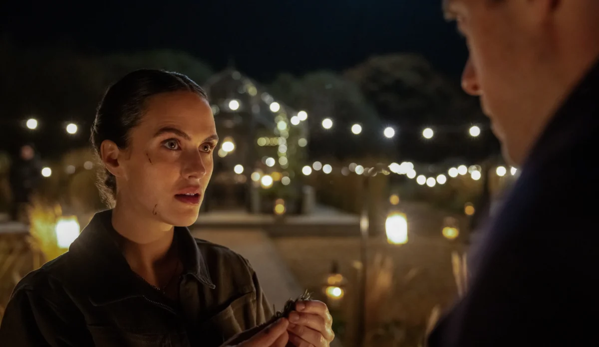 Silo: 9º episódio transforma despedida de Bernard em pista para o maior mistério da série