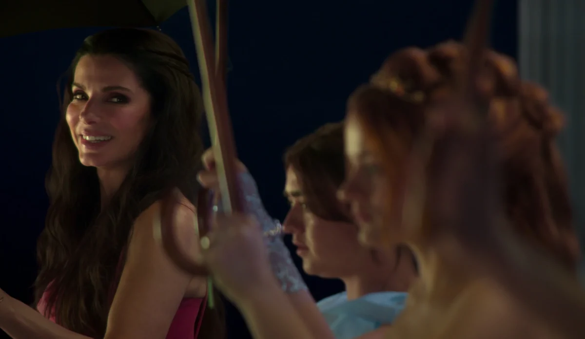 Elenco de Da Magia à Sedução: Feitiço de Amor em cena do novo filme
