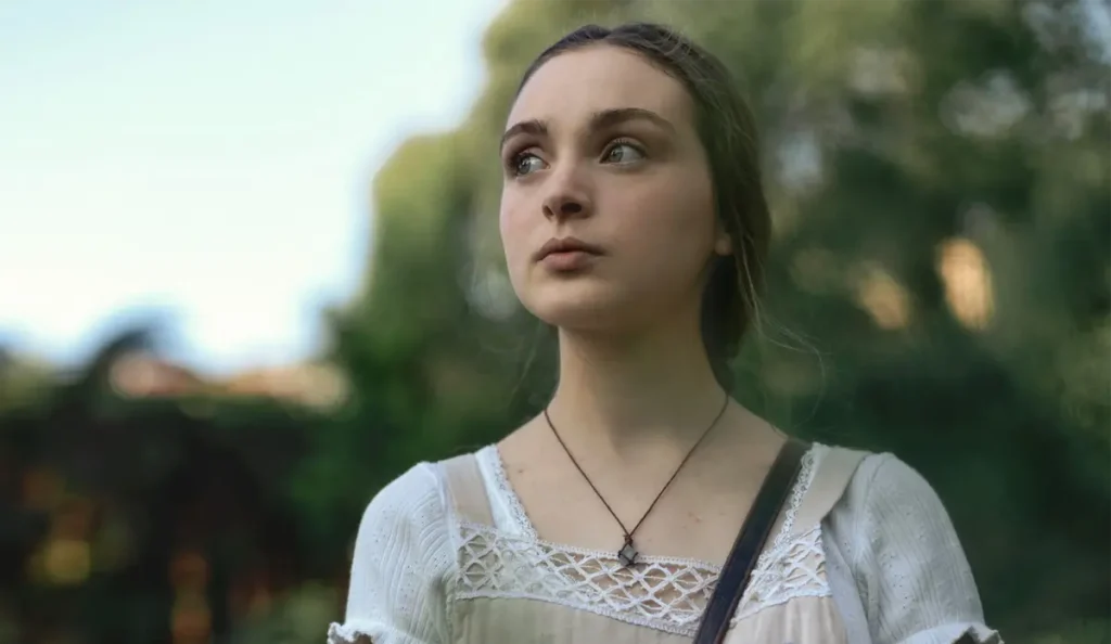Sarah em cena nos primeiros episódios da série Desaparecida