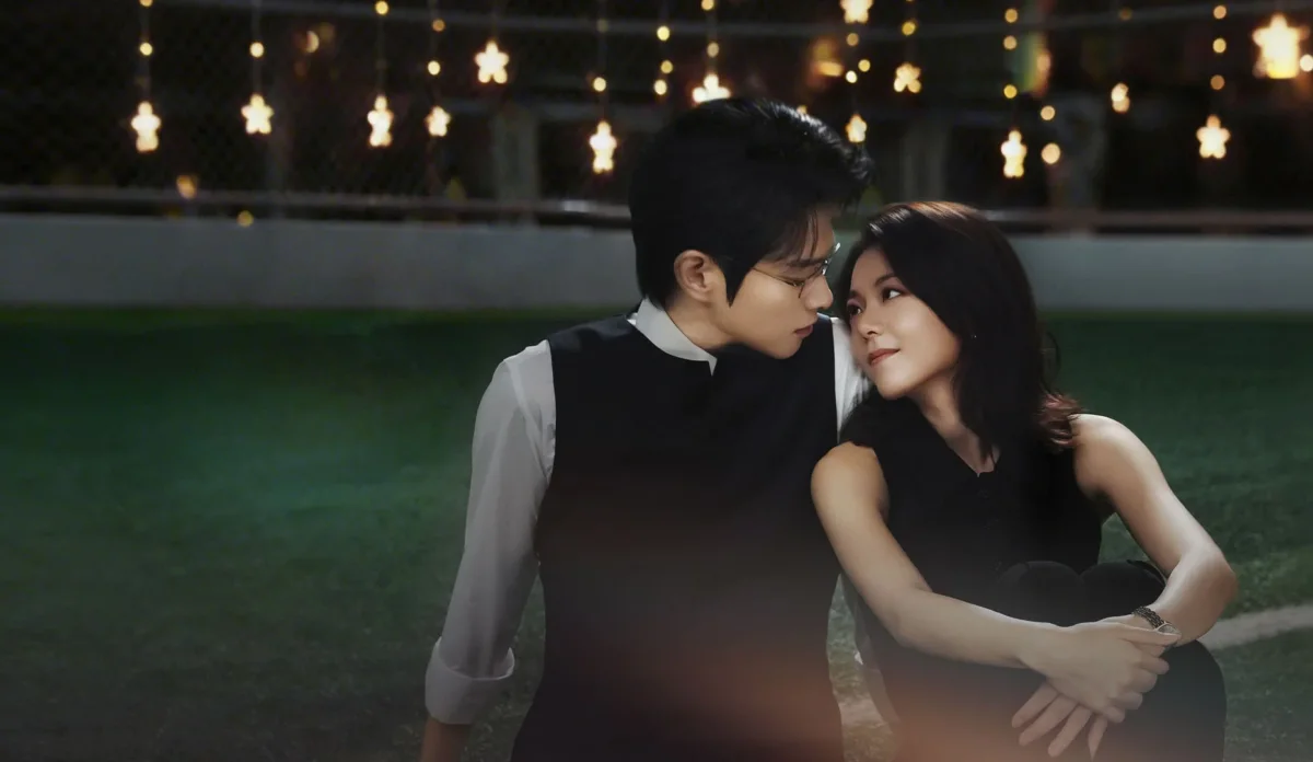 Zhao Jinmai e Wei Daxun em imagem promocional de Insubstituível, da Netflix