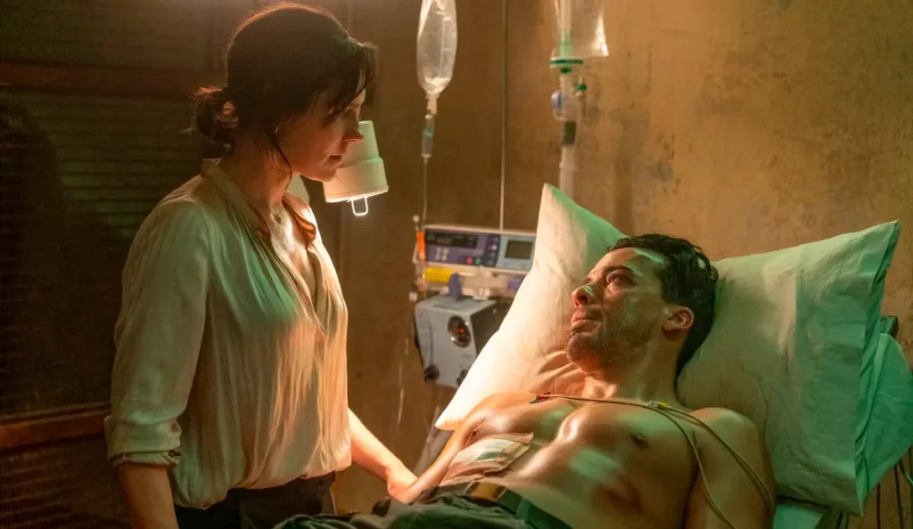 Tewfik Jallab como Vincent Taleb em Invasão Código Apollo no Universal Plus