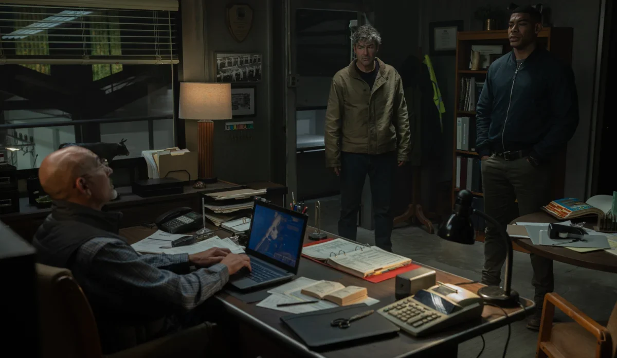 Imagem do quarto episódio da série Lanternas da HBO