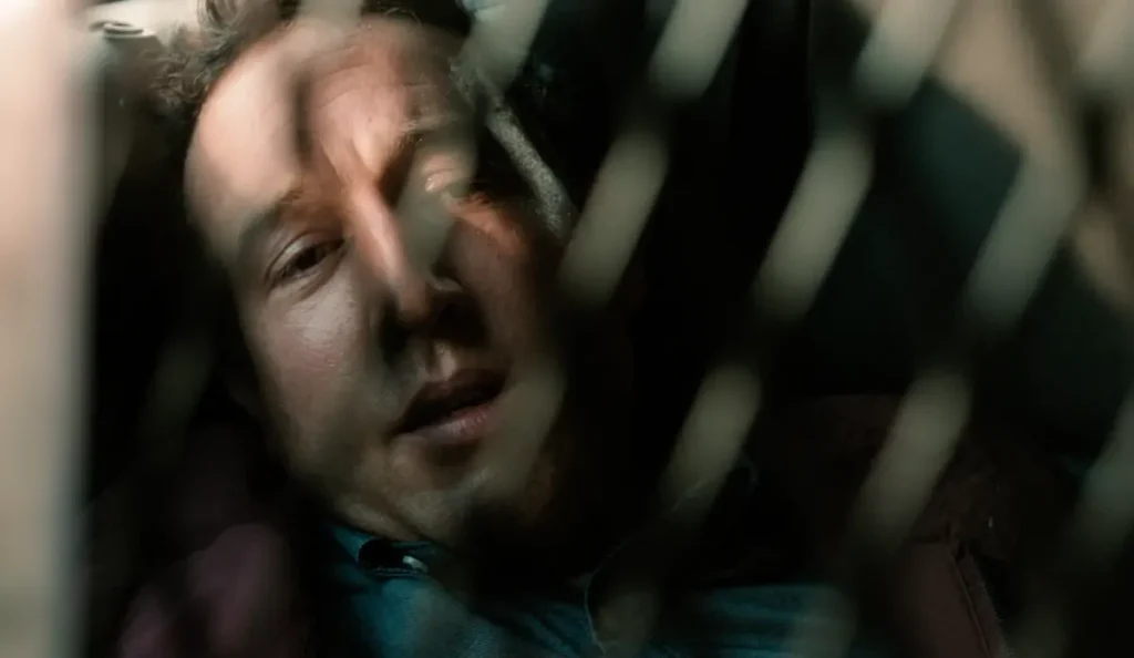 Jacob em cena de Reacher