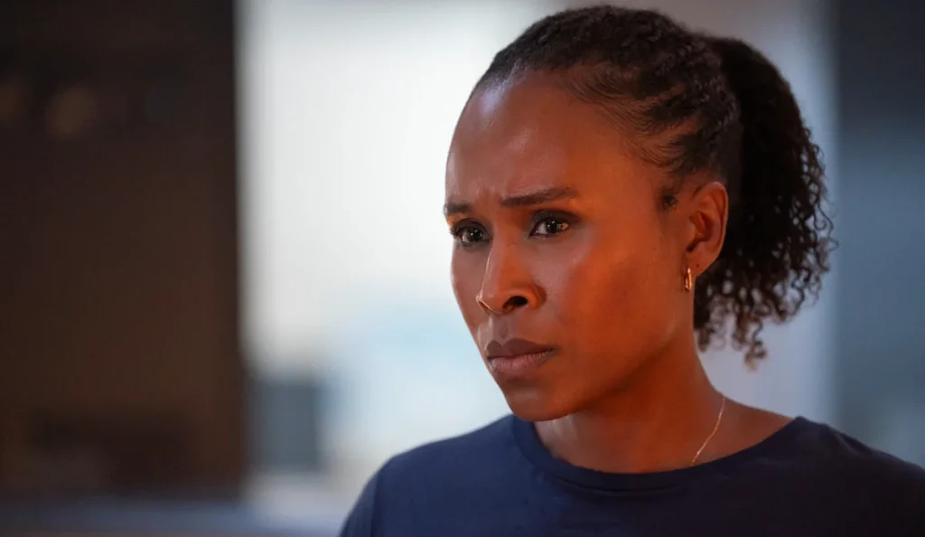 Tamara durante investigação no 6º episódio da 4ª temporada