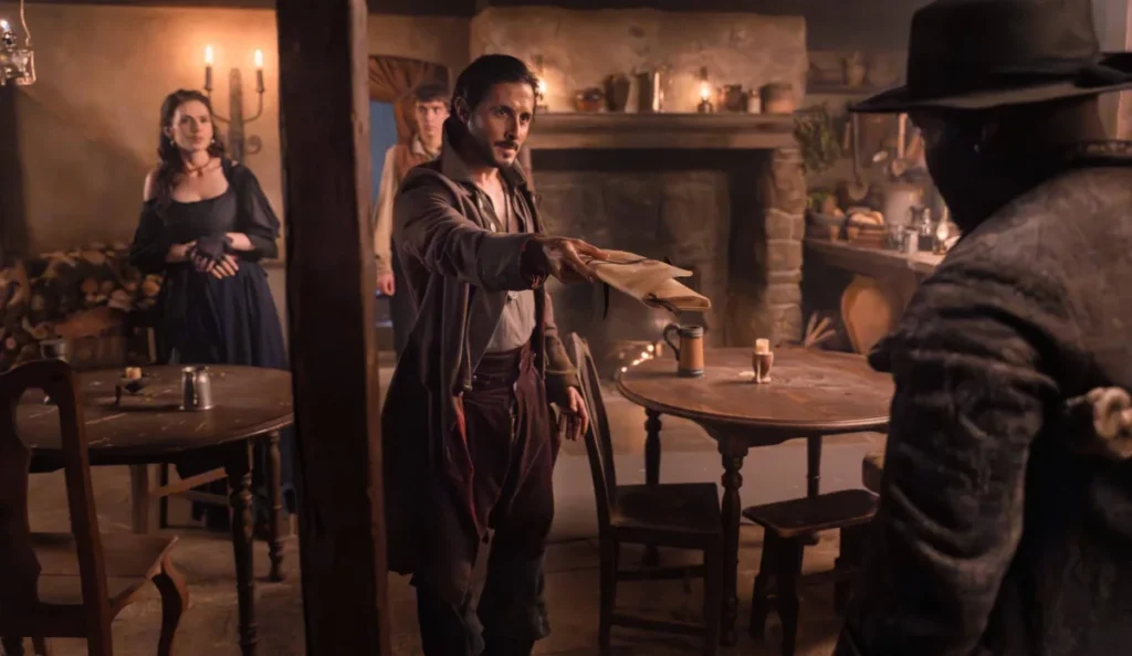 Billy Bones, interpretado por Tomer Capone, na série A Ilha do Tesouro
