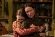 Carrie: Samantha Sloyan explica por que nova Margaret White começa diferente