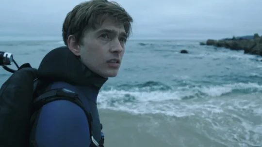 Dentro da Baleia: onde assistir ao suspense com Josh Brolin e Austin Abrams