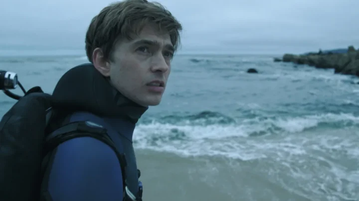 Dentro da Baleia: onde assistir ao suspense com Josh Brolin e Austin Abrams