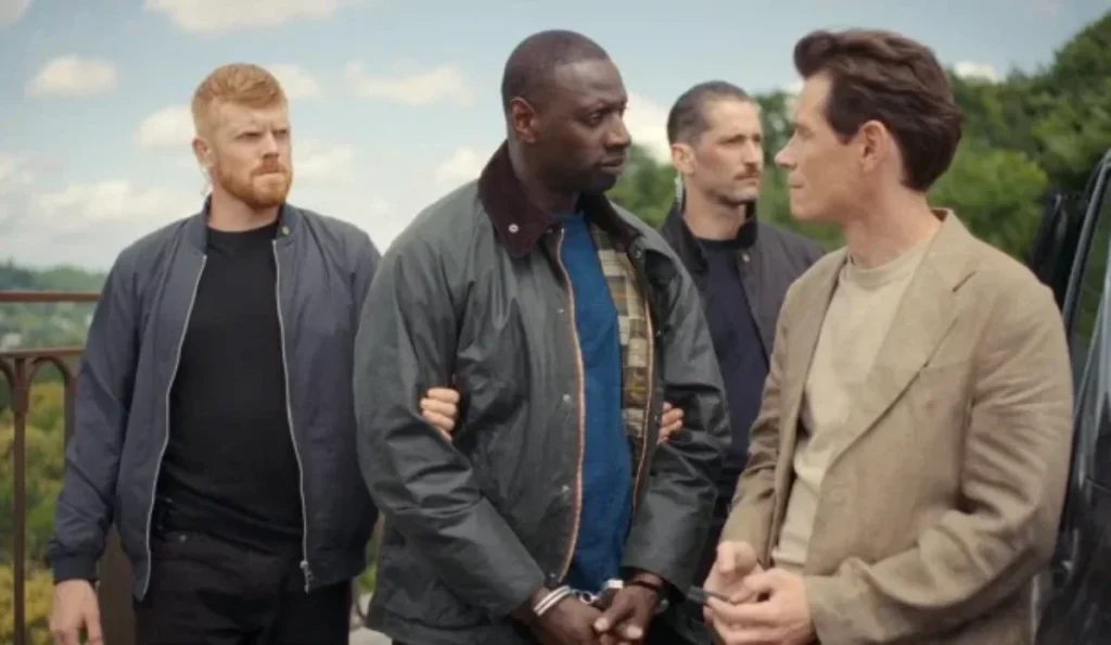 Assane Diop, interpretado por Omar Sy, durante o confronto final da quarta temporada de Lupin