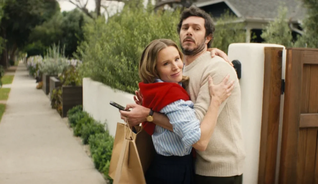 Protagonistas Joanne e Noah em cena da terceira temporada da série Ninguém Quer, da Netflix