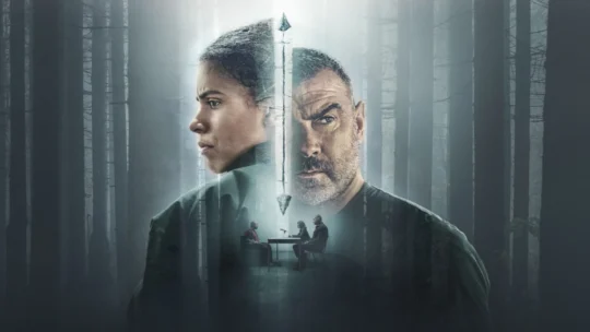 Liev Schreiber interpreta o detetive Jonah Lynn na série Noturno da Apple TV