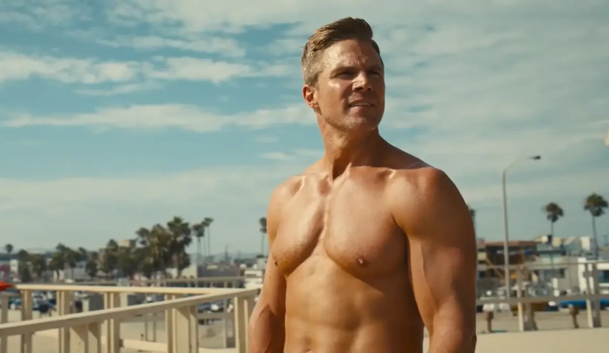 Baywatch ganha trailer com Stephen Amell no comando de nova geração