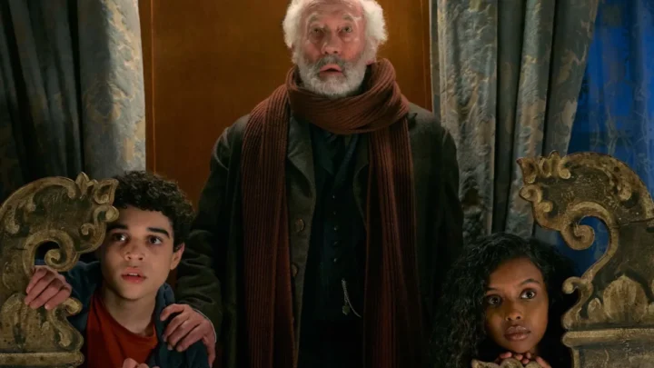 Simon Callow como Senhor Blunden na aventura O Incrível Senhor Blunden