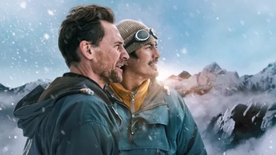 Tenzing: novo filme da Apple TV com Tom Hiddleston estreia com nota quase perfeita